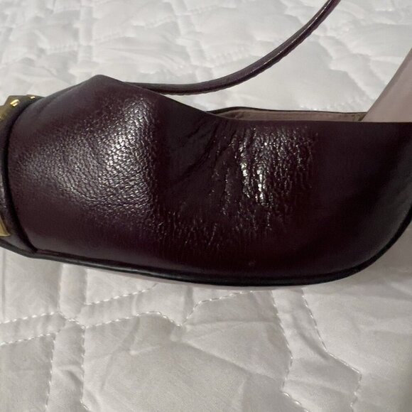 Gucci Coline Studded T-Strap Pumps Burgundy Gold Spikes Leather 40.5 Italy - Picture 12 of 15